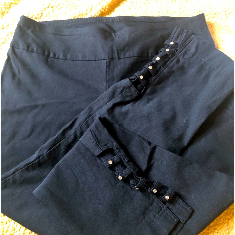 Only worn once black with rhinestone ankle pants size 4 capri style mid waist